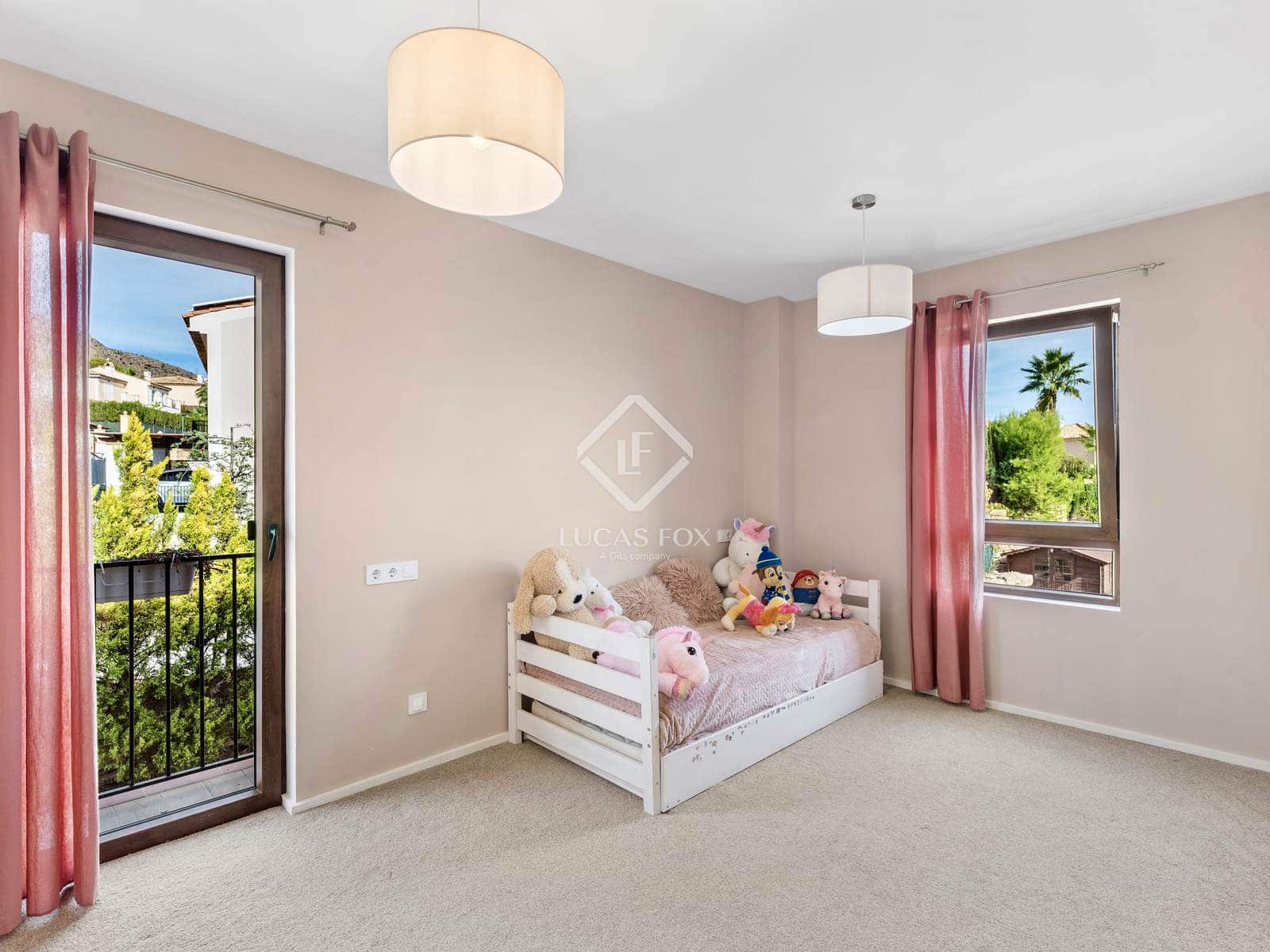 4 soveværelse Villa til salg i Finestrat med swimmingpool garage - € 1.050.000 (Ref: 9354514)