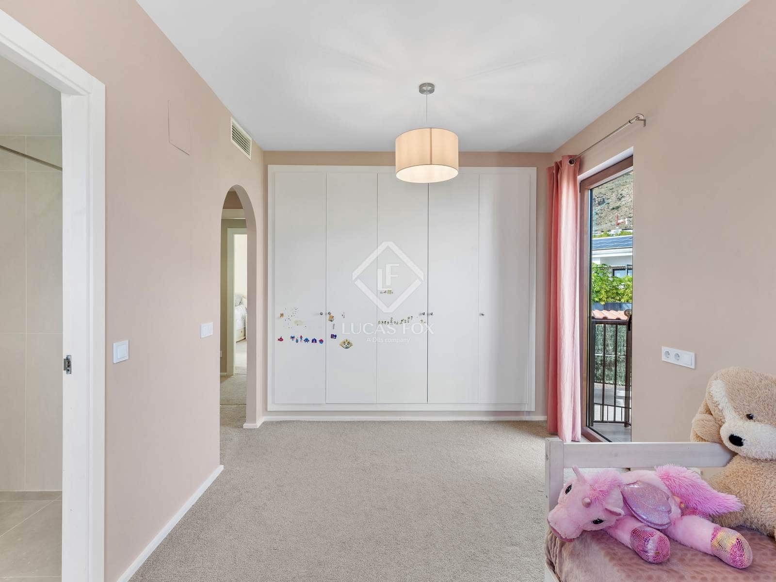 4 soveværelse Villa til salg i Finestrat med swimmingpool garage - € 1.050.000 (Ref: 9354514)