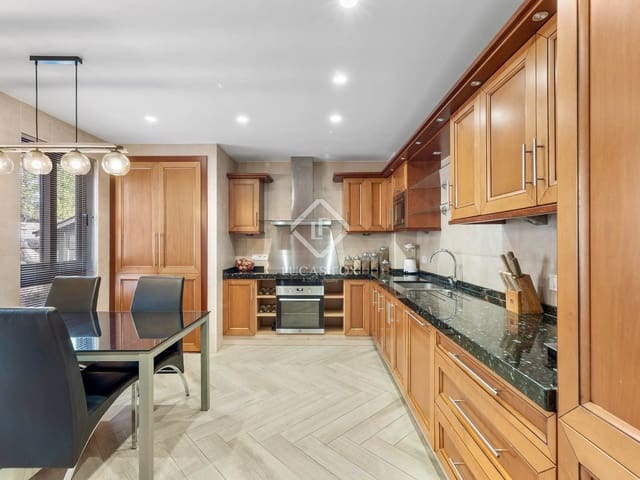 4 soveværelse Villa til salg i Finestrat med swimmingpool garage - € 1.050.000 (Ref: 9354514)