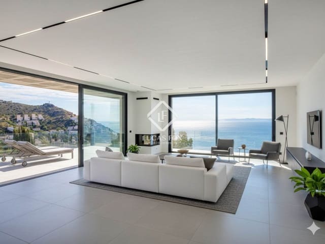 4 slaapkamer Villa te koop in Roses met zwembad garage - € 1.045.000 (Ref: 9357478)