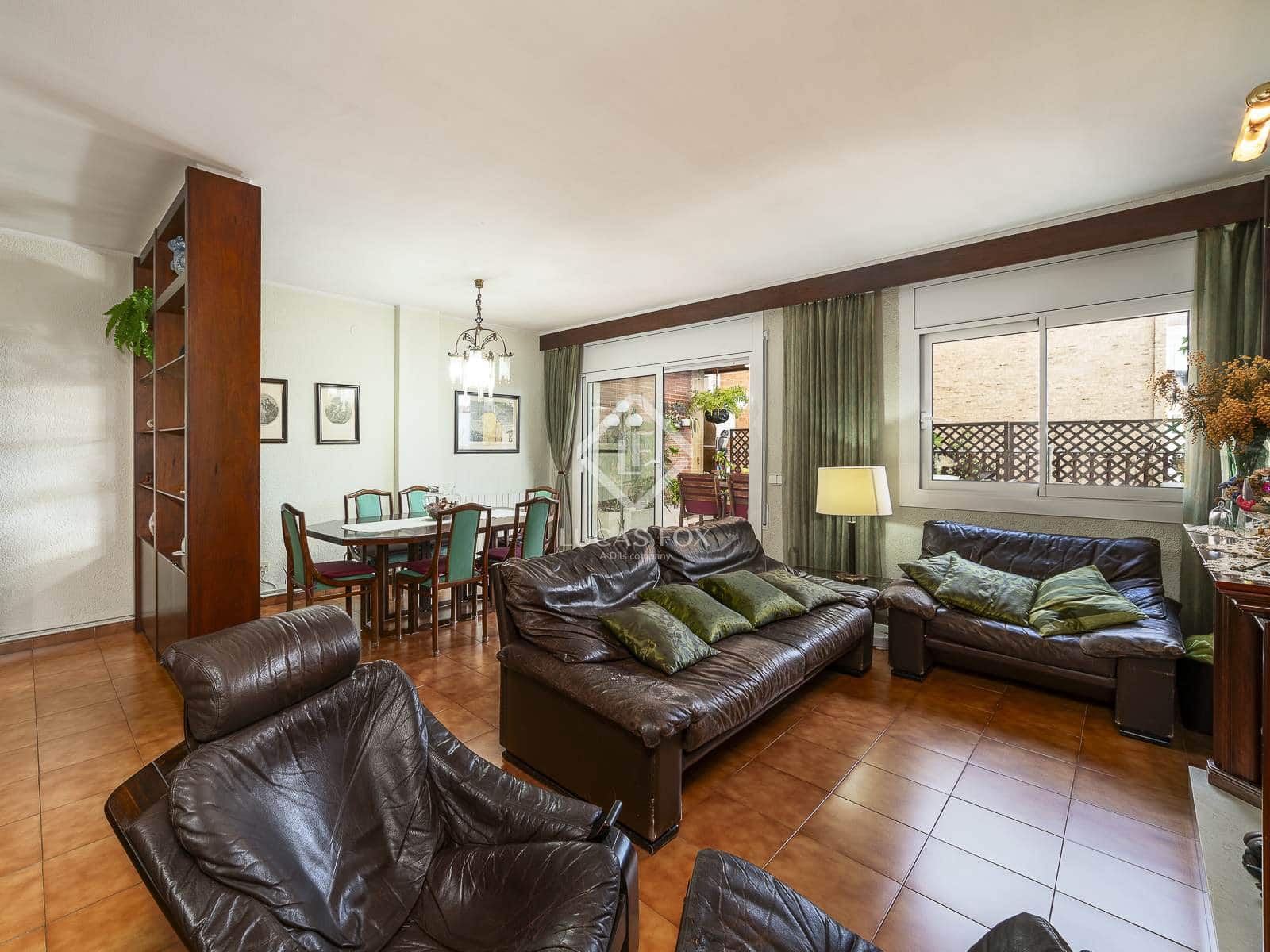 5 soverom Penthouse til salgs i Barcelona by med garasje - € 660 000 (Ref: 9357479)