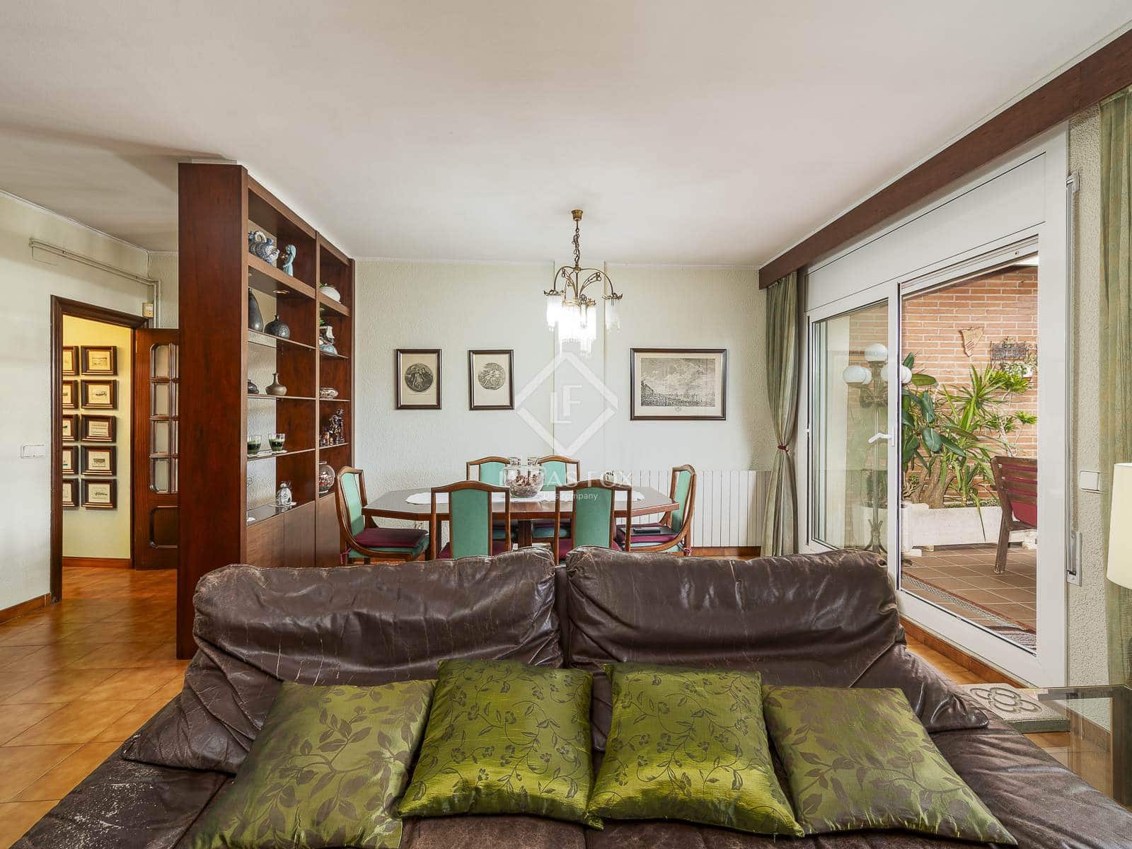 5 soverom Penthouse til salgs i Barcelona by med garasje - € 660 000 (Ref: 9357479)