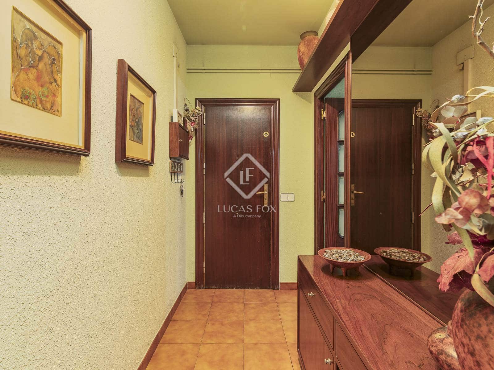 5 soverom Penthouse til salgs i Barcelona by med garasje - € 660 000 (Ref: 9357479)