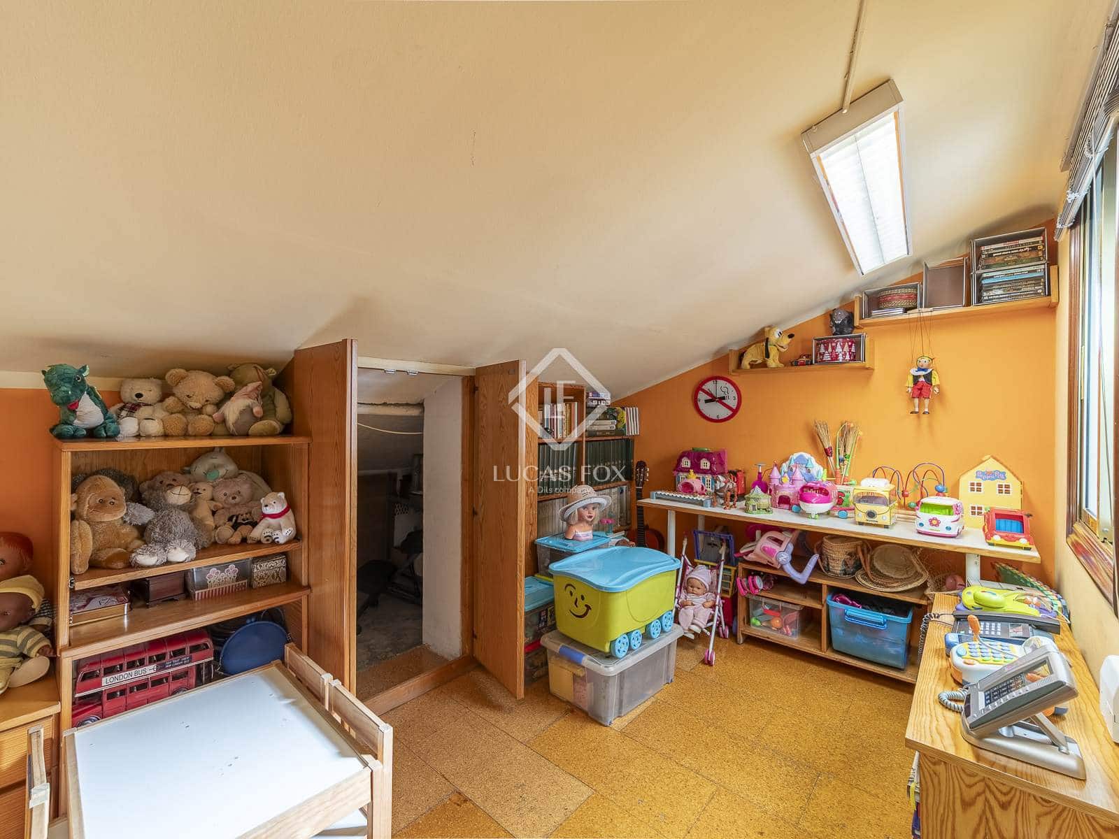 5 soverom Penthouse til salgs i Barcelona by med garasje - € 660 000 (Ref: 9357479)