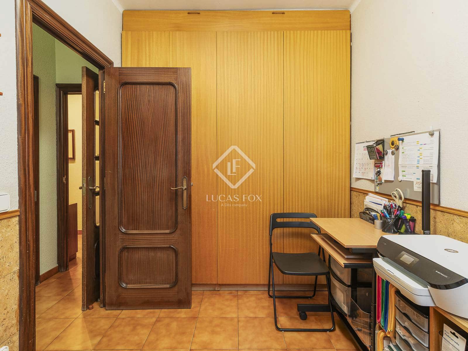 5 soverom Penthouse til salgs i Barcelona by med garasje - € 660 000 (Ref: 9357479)