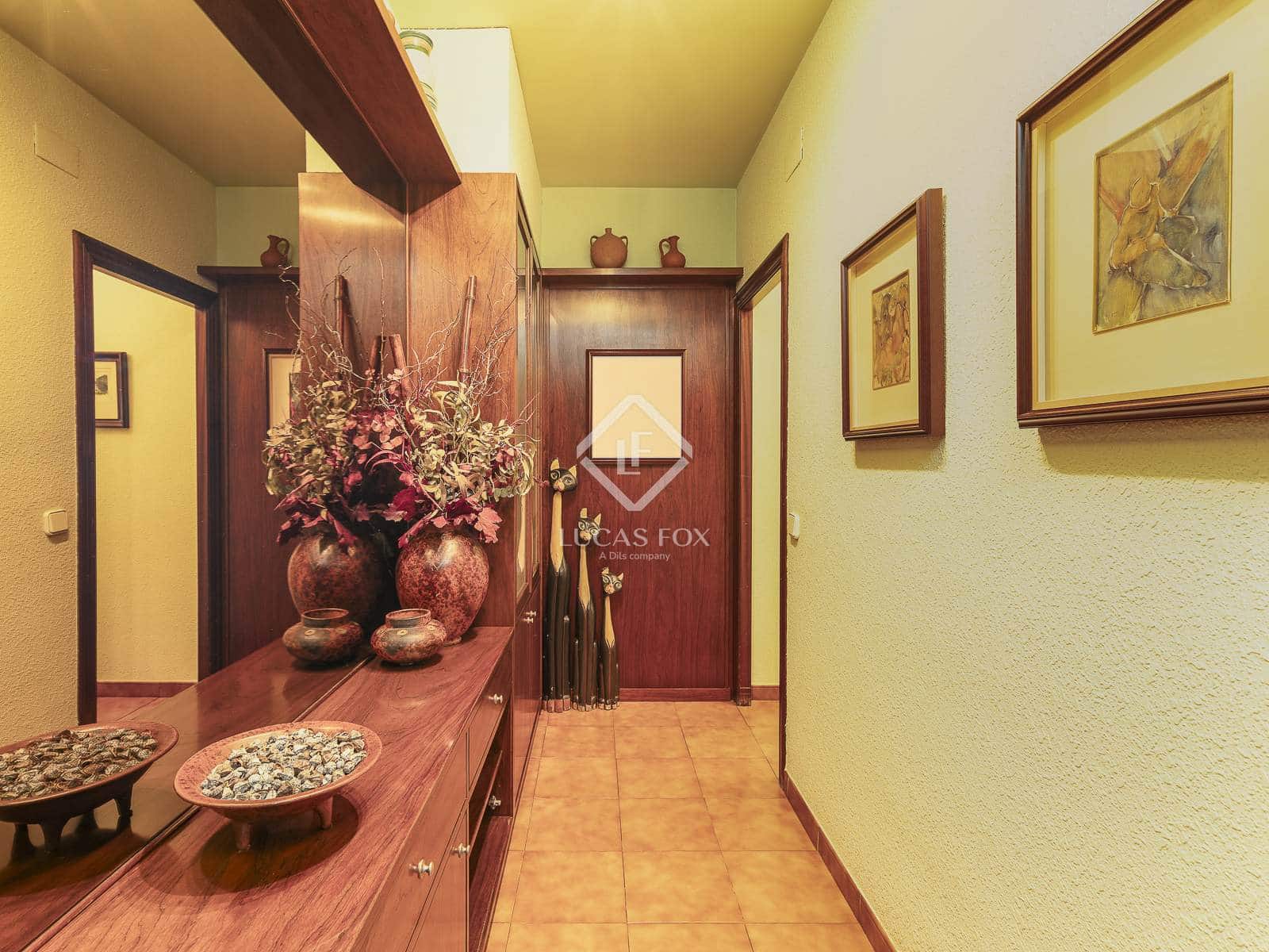 5 soverom Penthouse til salgs i Barcelona by med garasje - € 660 000 (Ref: 9357479)