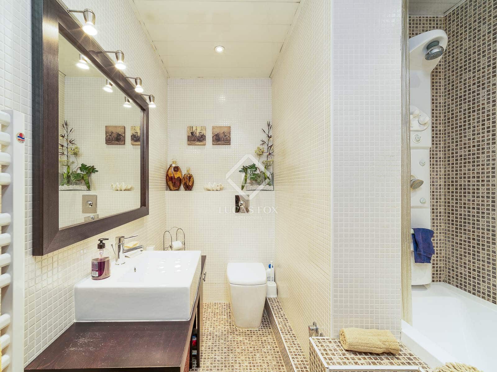 5 soverom Penthouse til salgs i Barcelona by med garasje - € 660 000 (Ref: 9357479)