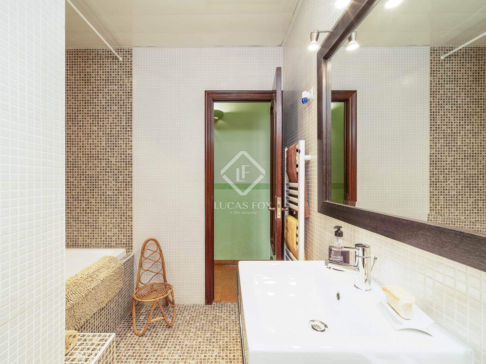 5 soverom Penthouse til salgs i Barcelona by med garasje - € 660 000 (Ref: 9357479)