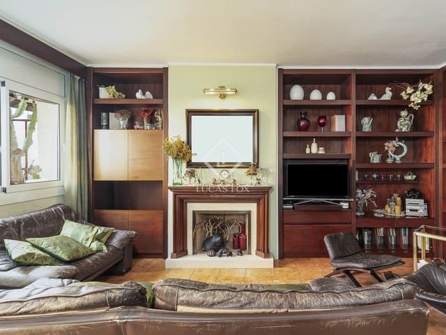 5 quarto Penthouse para venda em Barcelona cidade com garagem - 660 000 € (Ref: 9357479)