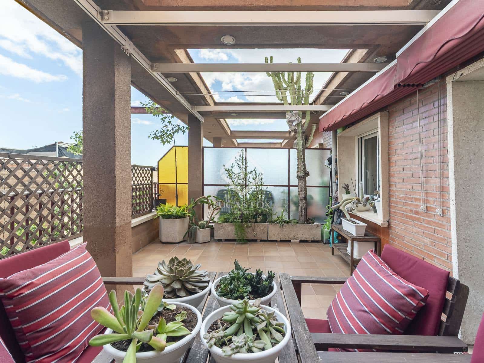 5 soverom Penthouse til salgs i Barcelona by med garasje - € 660 000 (Ref: 9357479)