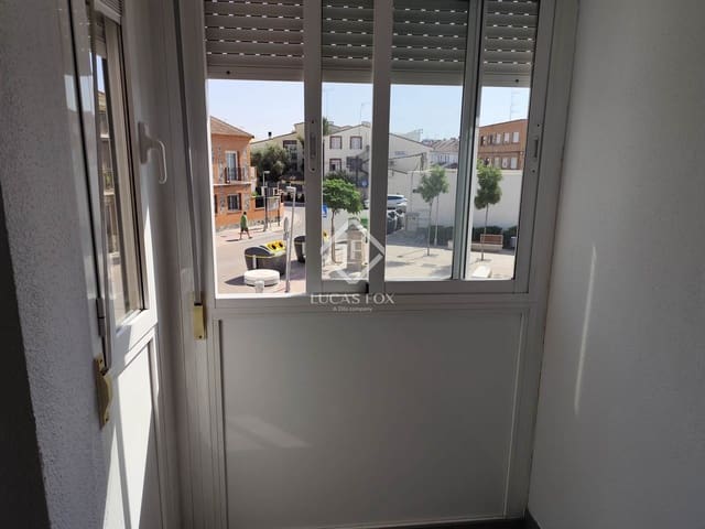 1 bedroom Apartment for sale in Fuente el Saz de Jarama with garage - € 225,000 (Ref: 9357715)