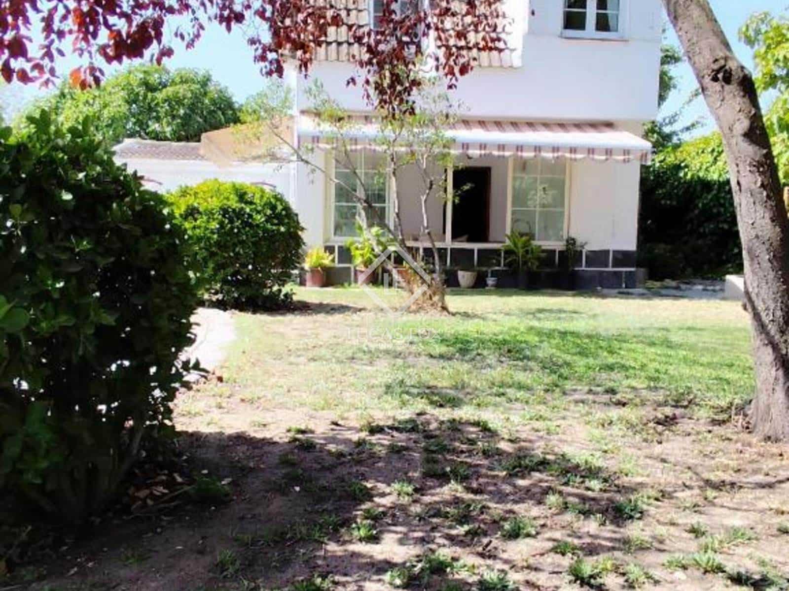 3 chambre Villa/Maison à vendre à Algete avec piscine garage - 560 000 € (Ref: 9357716)