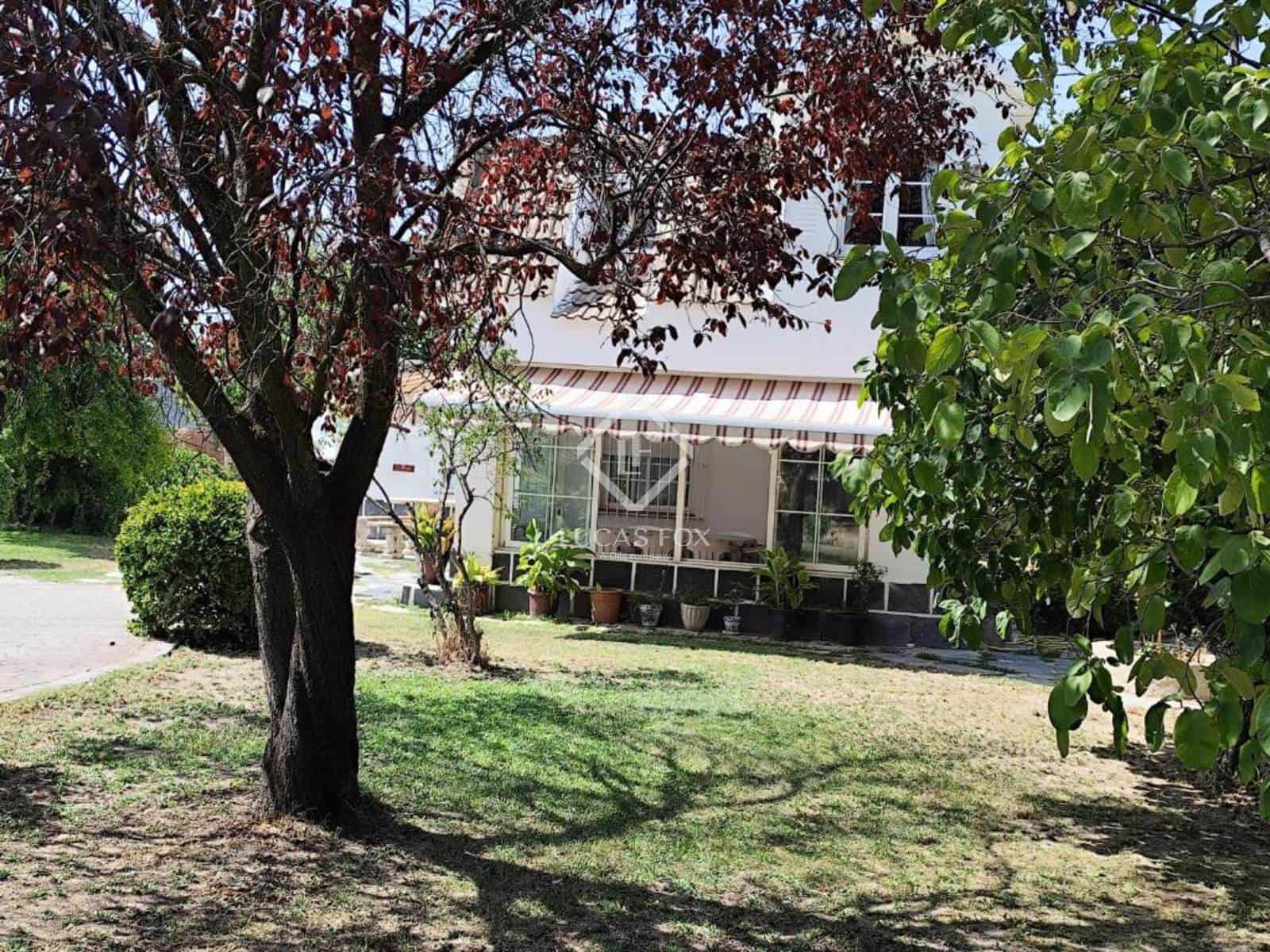 3 chambre Villa/Maison à vendre à Algete avec piscine garage - 560 000 € (Ref: 9357716)