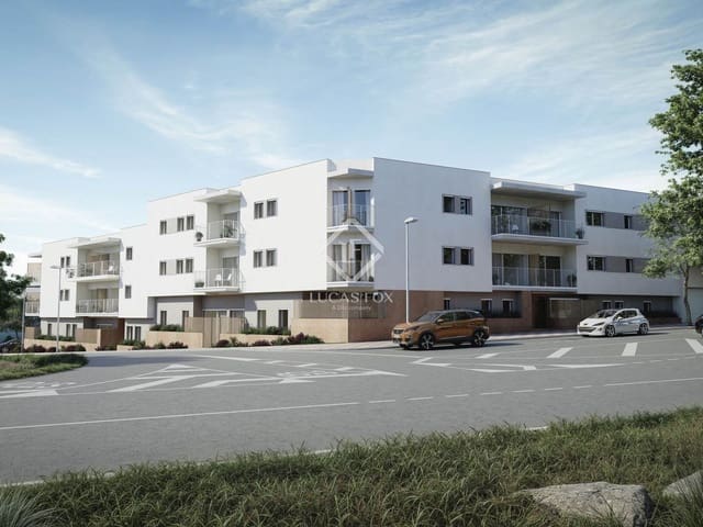 Apartamento de 3 habitaciones en Castell d'Aro, Castell-Platja d'Aro en venta con piscina garaje - 287.000 € (Ref: 9357717)