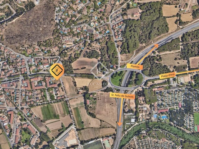 Apartamento de 3 habitaciones en Castell d'Aro, Castell-Platja d'Aro en venta con piscina garaje - 287.000 € (Ref: 9357717)