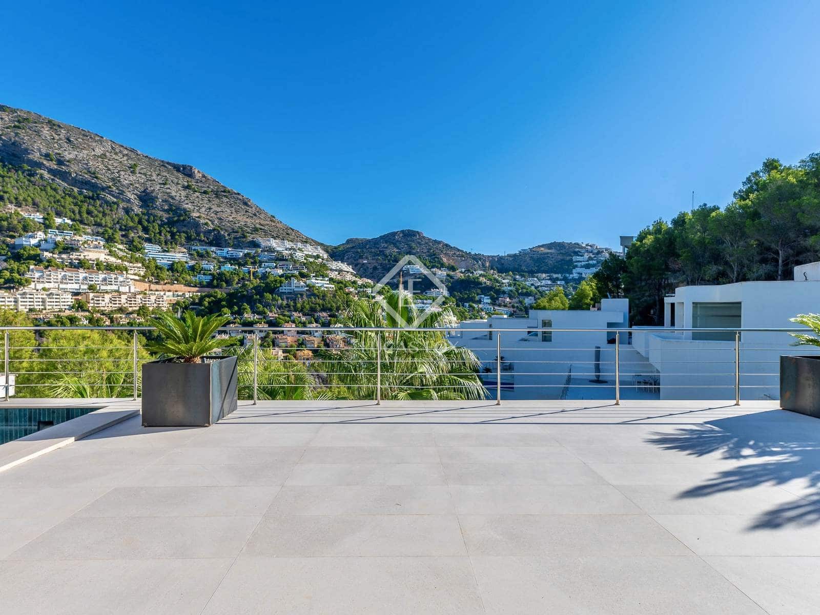 5 sovrum Villa att hyra i Altea med pool garage - 4 000 € (Ref: 9357842)