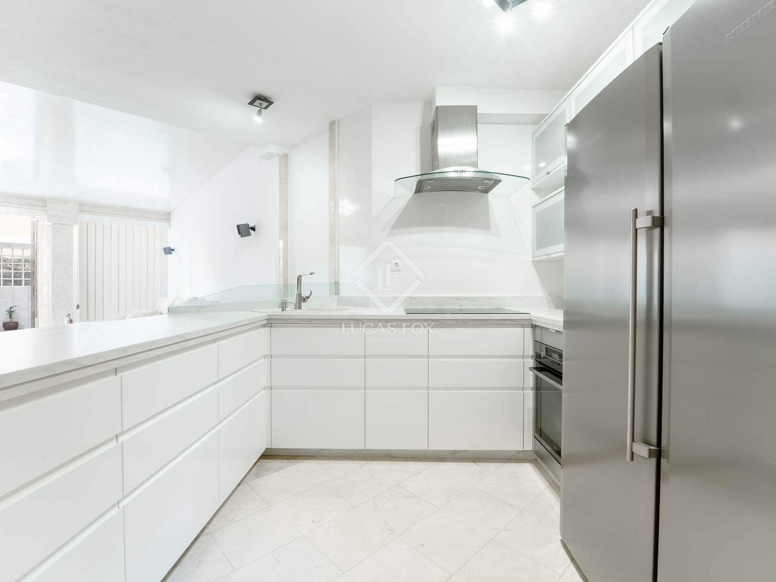 3 soveværelse Villa til salg i Alicante by med swimmingpool garage - € 490.000 (Ref: 9357845)