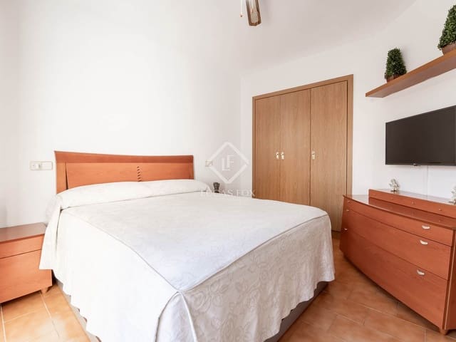 3 soveværelse Villa til salg i Alicante by med swimmingpool garage - € 490.000 (Ref: 9357845)