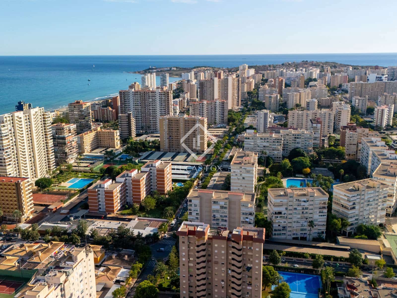 3 soveværelse Villa til salg i Alicante by med swimmingpool garage - € 490.000 (Ref: 9357845)