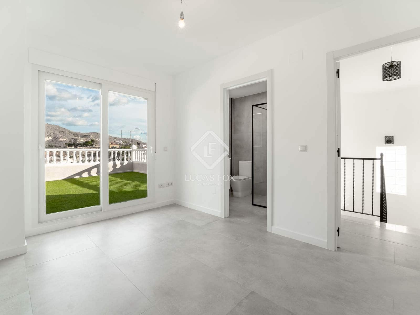 3 chambre Villa/Maison à vendre à El Campello avec garage - 550 000 € (Ref: 9357846)