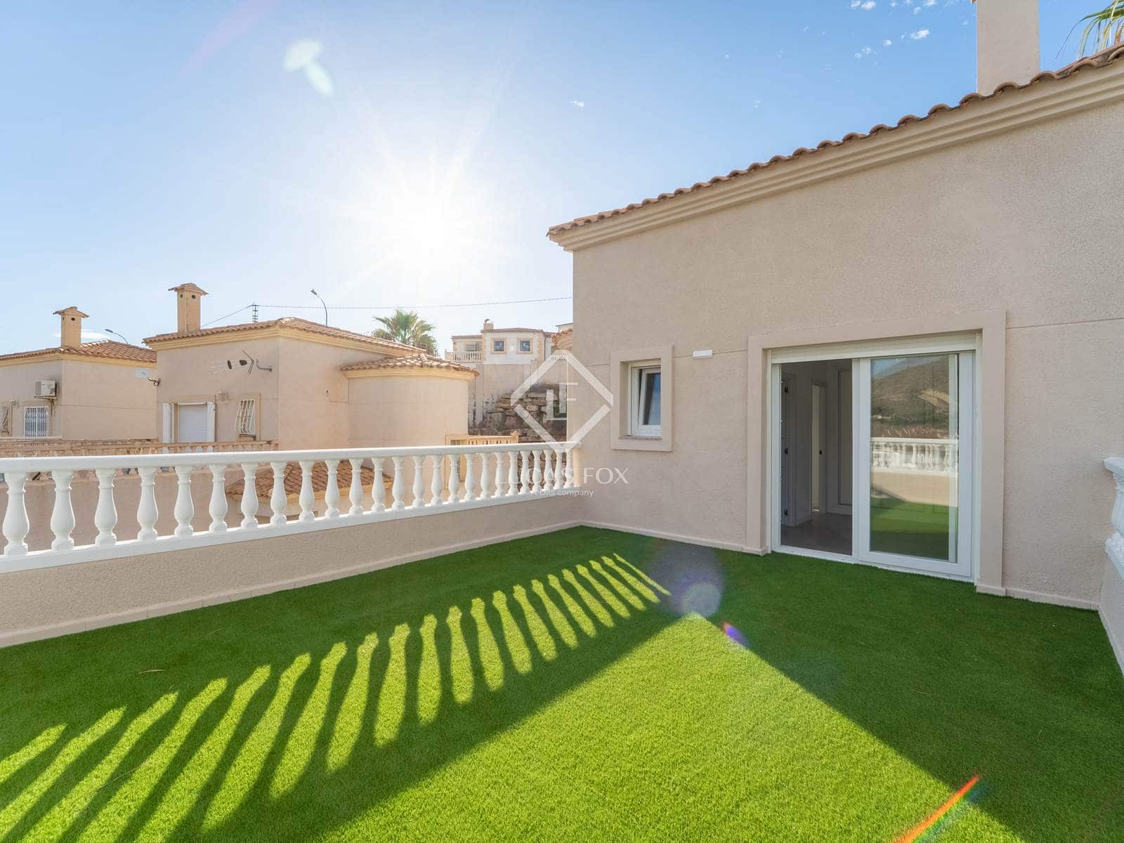 3 chambre Villa/Maison à vendre à El Campello avec garage - 550 000 € (Ref: 9357846)