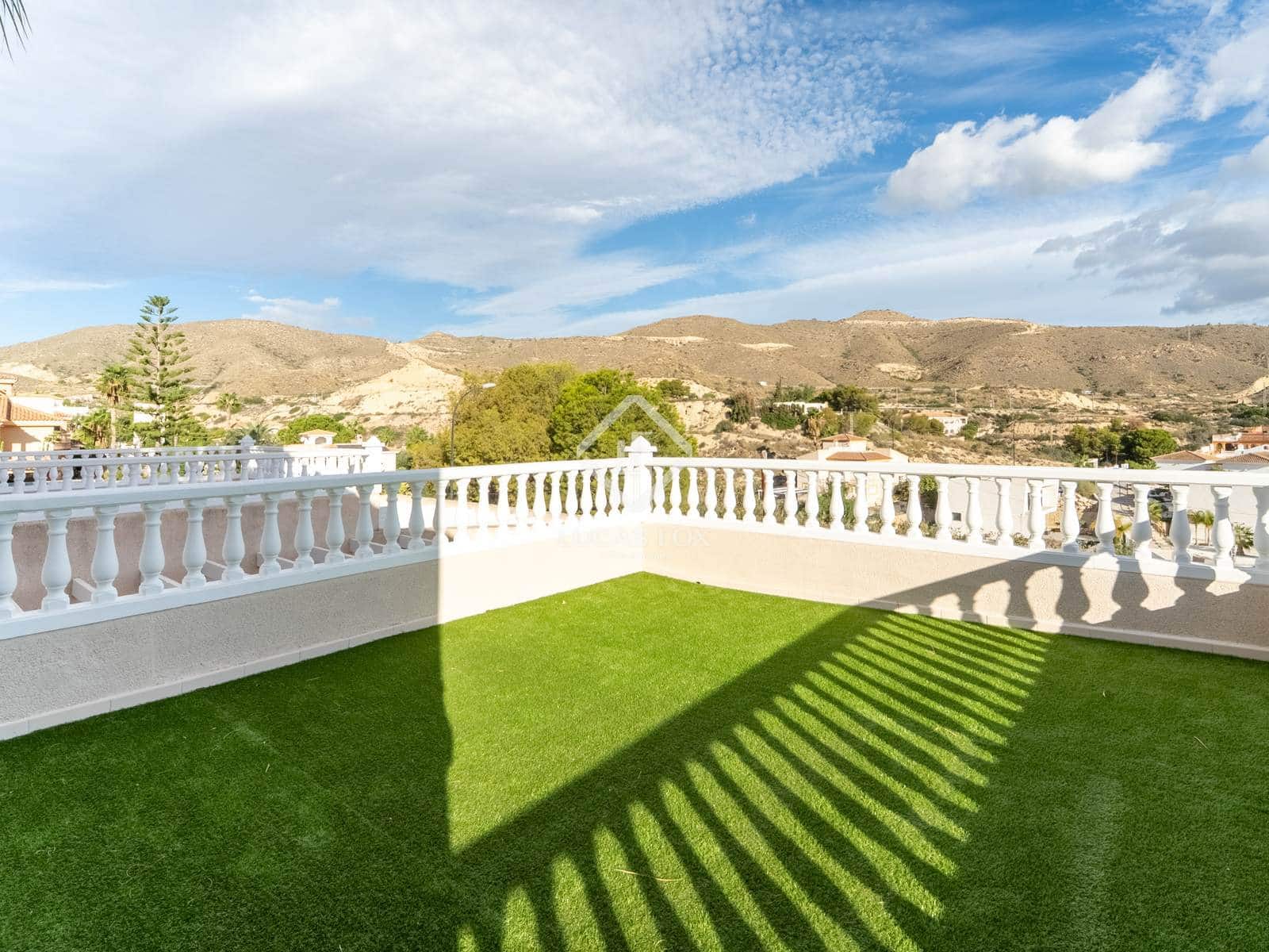 3 chambre Villa/Maison à vendre à El Campello avec garage - 550 000 € (Ref: 9357846)