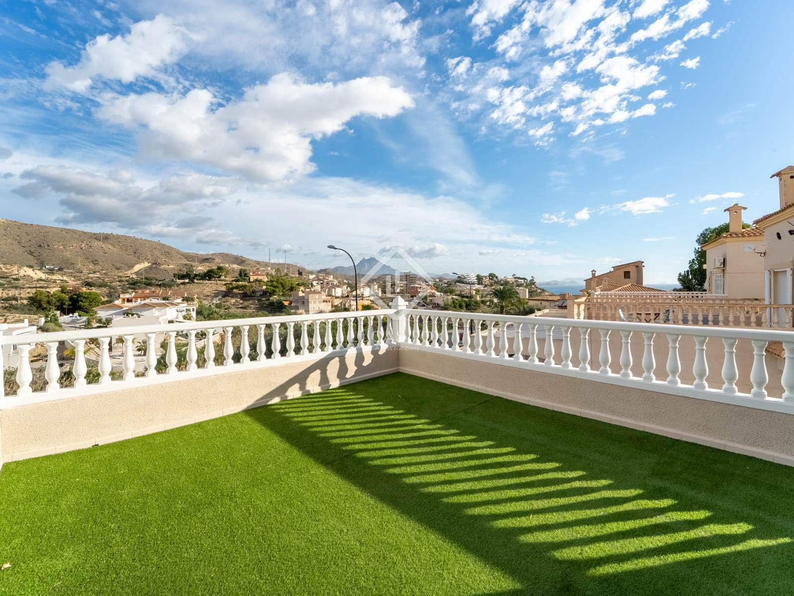 3 chambre Villa/Maison à vendre à El Campello avec garage - 550 000 € (Ref: 9357846)