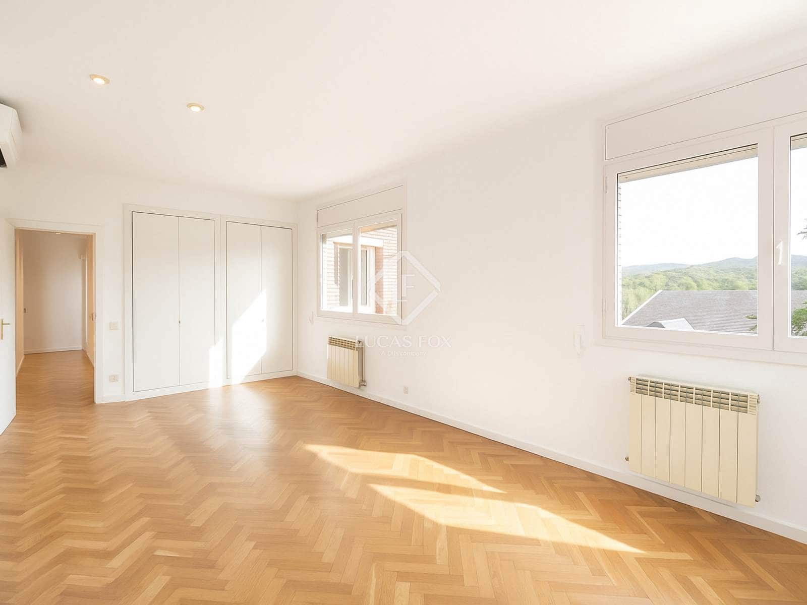 3 bedroom Apartment for rent in Sant Cugat del Valles with pool garage - € 3,300 (Ref: 9357849)