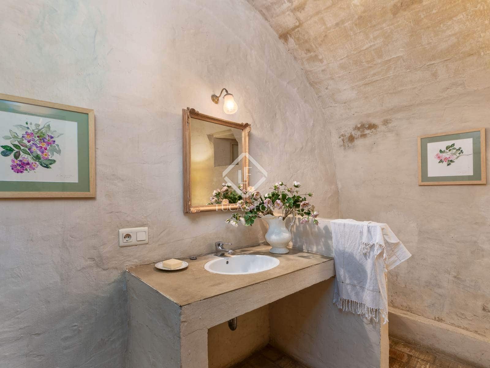 6 soveværelse Finca/Landehus til salg i Vilamacolum med swimmingpool - € 1.590.000 (Ref: 9360208)