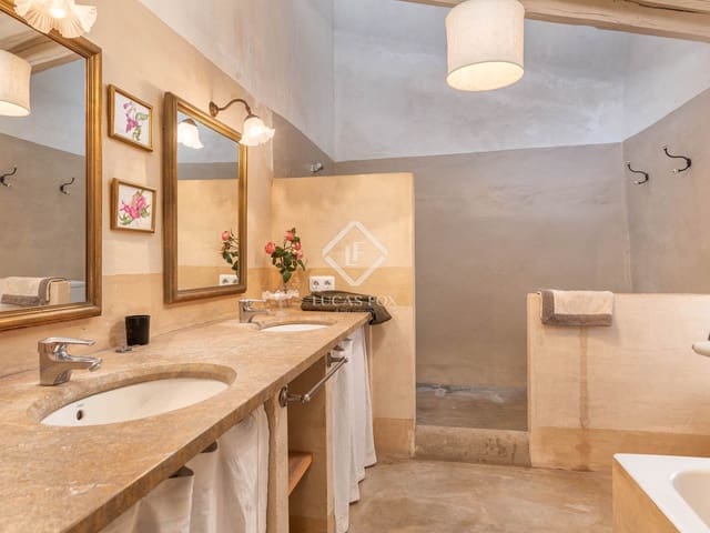 6 quarto Quinta/Casa Rural para venda em Vilamacolum com piscina - 1 590 000 € (Ref: 9360208)