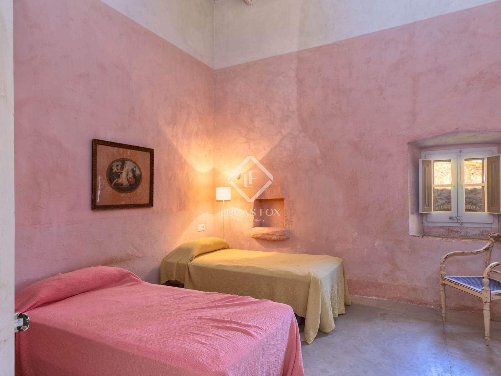 6 soveværelse Finca/Landehus til salg i Vilamacolum med swimmingpool - € 1.590.000 (Ref: 9360208)