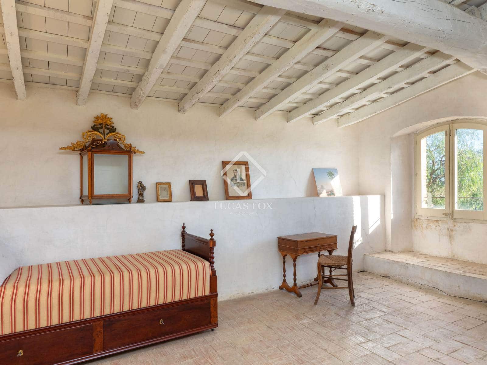 6 soveværelse Finca/Landehus til salg i Vilamacolum med swimmingpool - € 1.590.000 (Ref: 9360208)