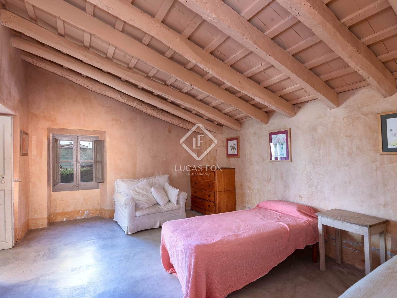 6 soveværelse Finca/Landehus til salg i Vilamacolum med swimmingpool - € 1.590.000 (Ref: 9360208)