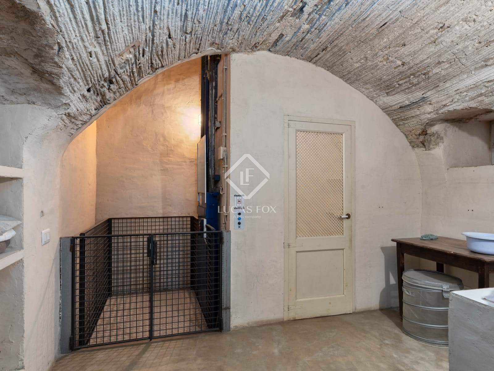 6 soveværelse Finca/Landehus til salg i Vilamacolum med swimmingpool - € 1.590.000 (Ref: 9360208)