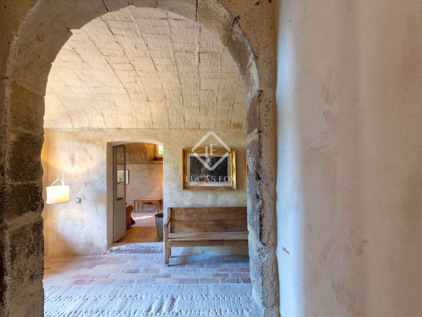 6 soveværelse Finca/Landehus til salg i Vilamacolum med swimmingpool - € 1.590.000 (Ref: 9360208)