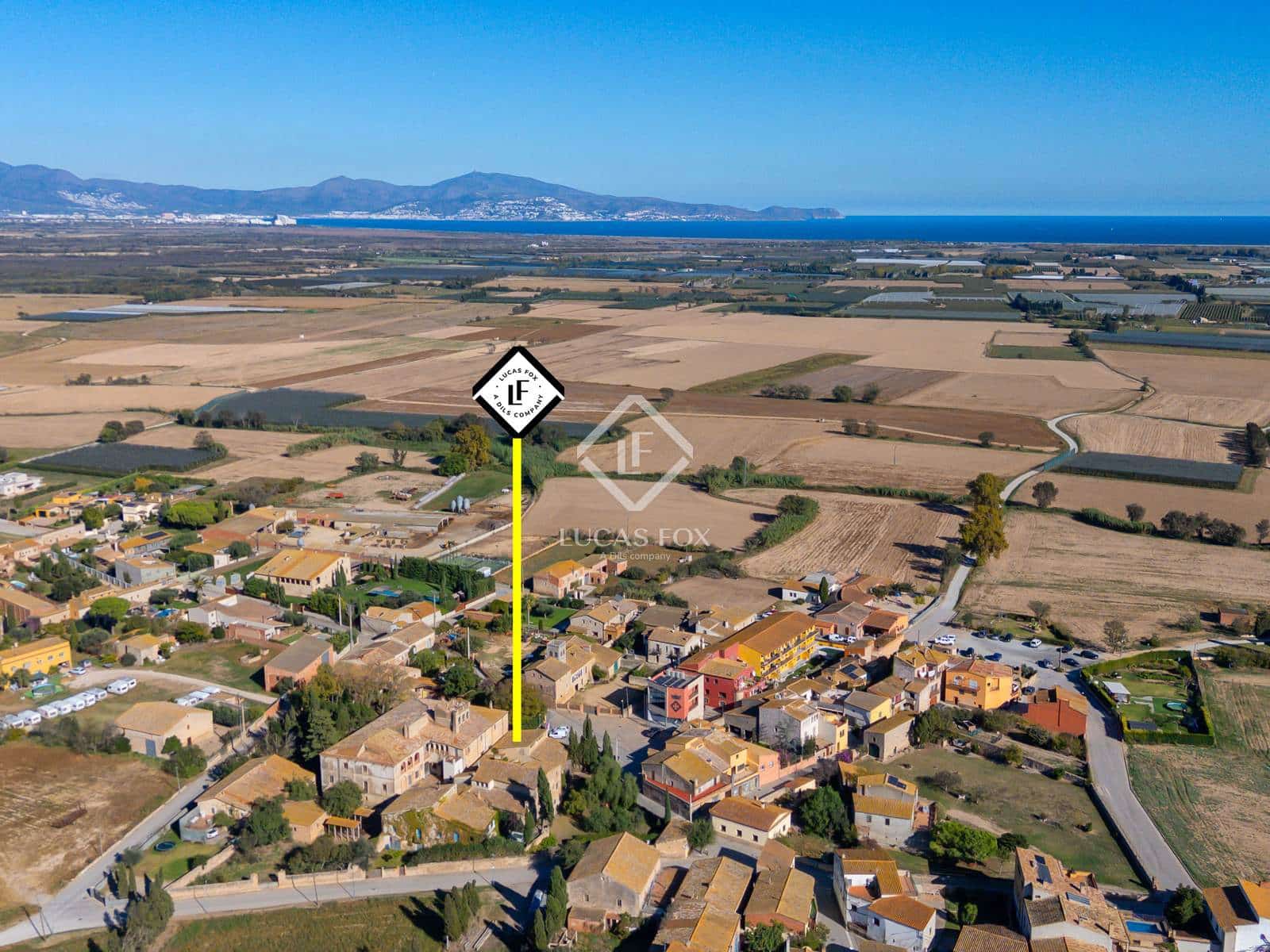 6 soveværelse Finca/Landehus til salg i Vilamacolum med swimmingpool - € 1.590.000 (Ref: 9360208)