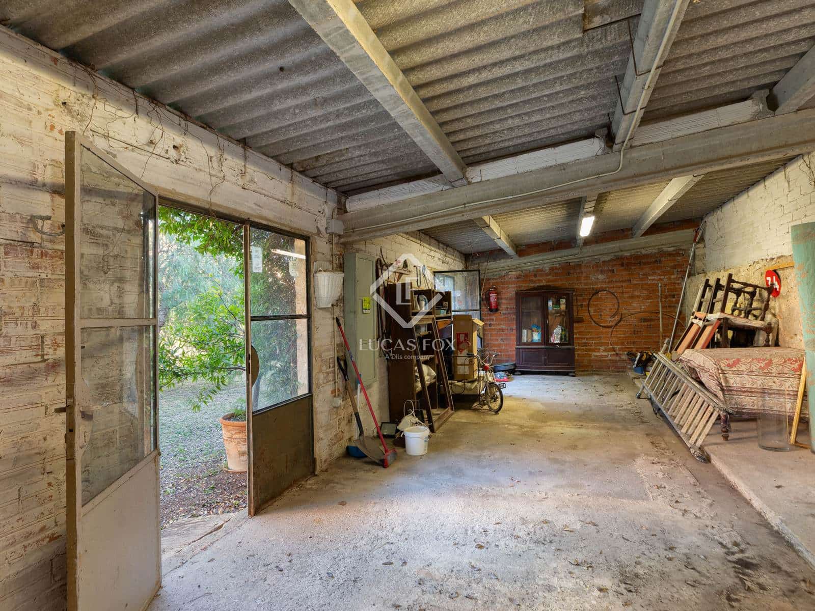 6 soveværelse Finca/Landehus til salg i Vilamacolum med swimmingpool - € 1.590.000 (Ref: 9360208)