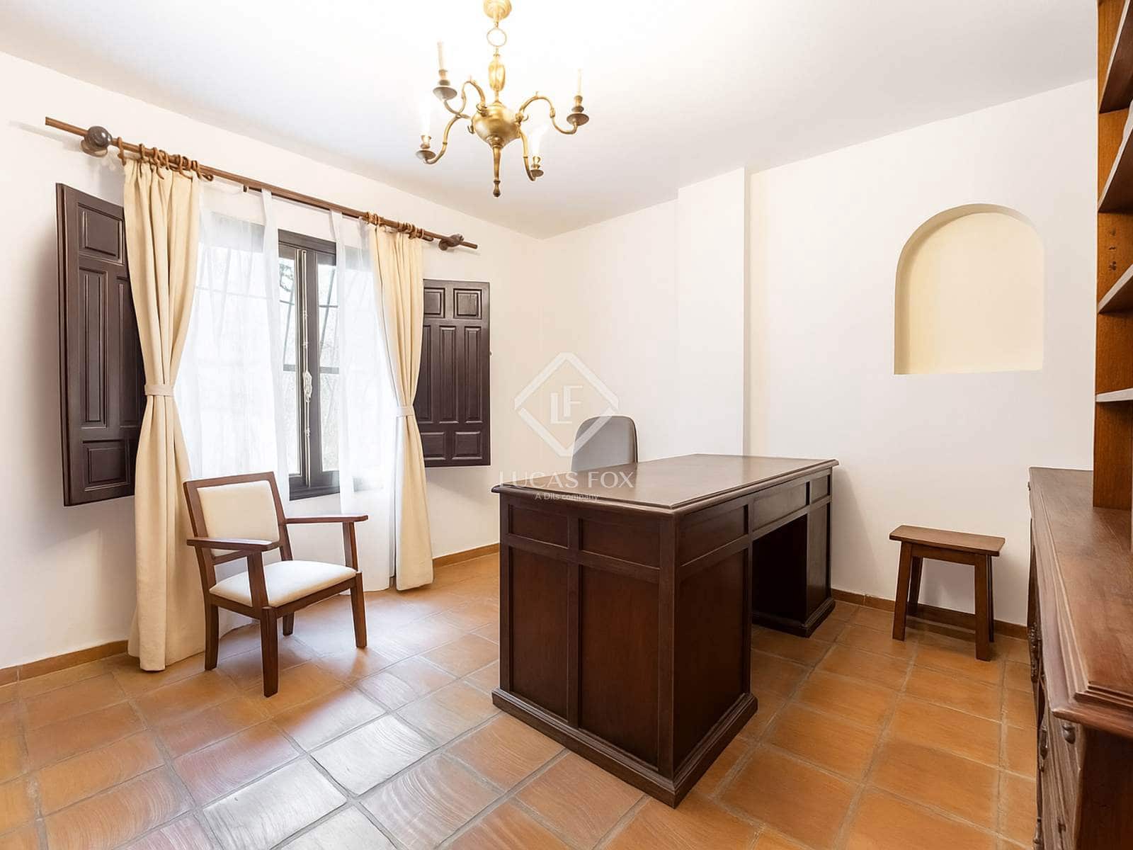 6 bedroom Villa for sale in Alicante / Alacant city with pool garage - € 1,350,000 (Ref: 9360444)