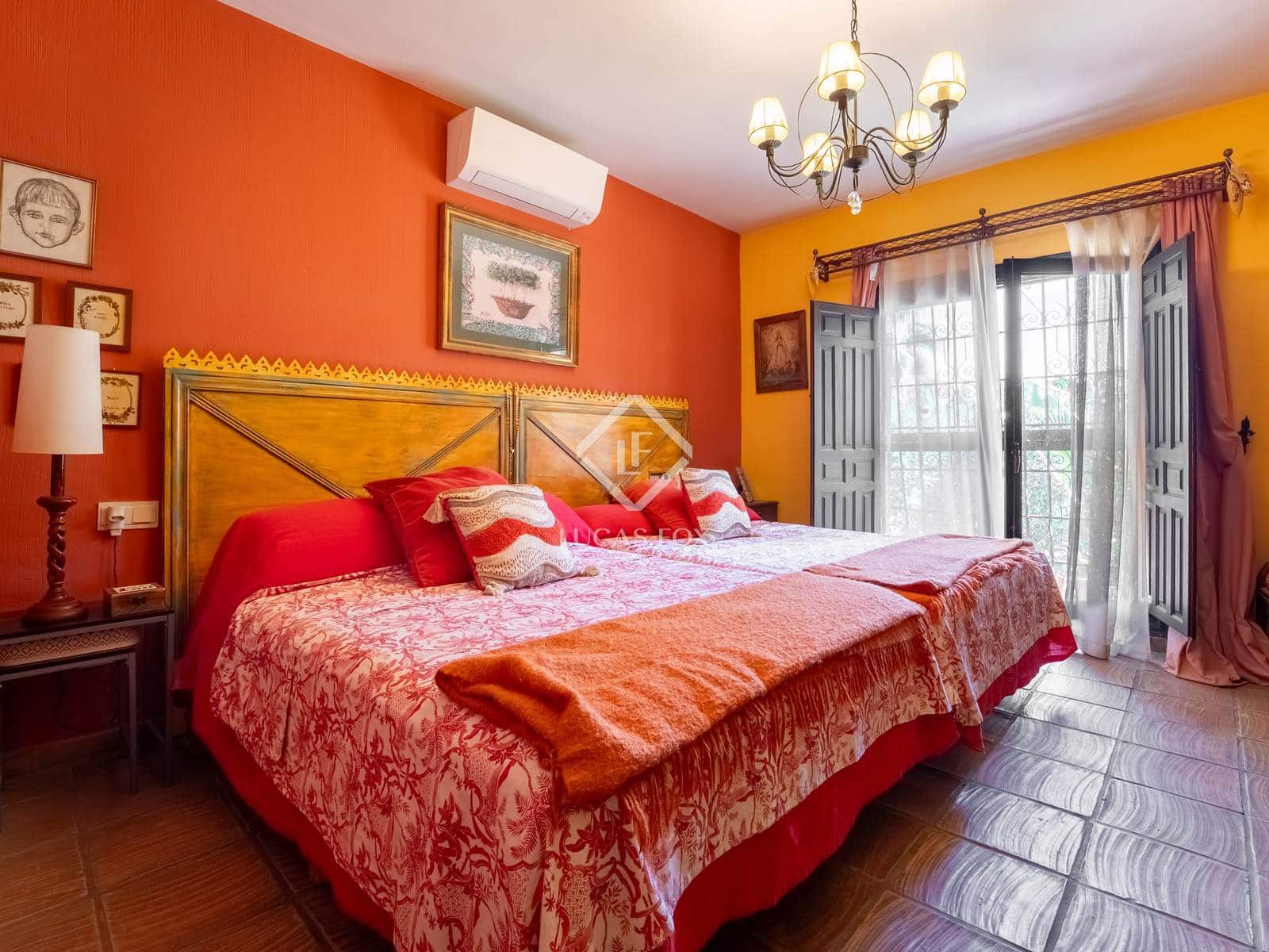 6 bedroom Villa for sale in Alicante / Alacant city with pool garage - € 1,350,000 (Ref: 9360444)