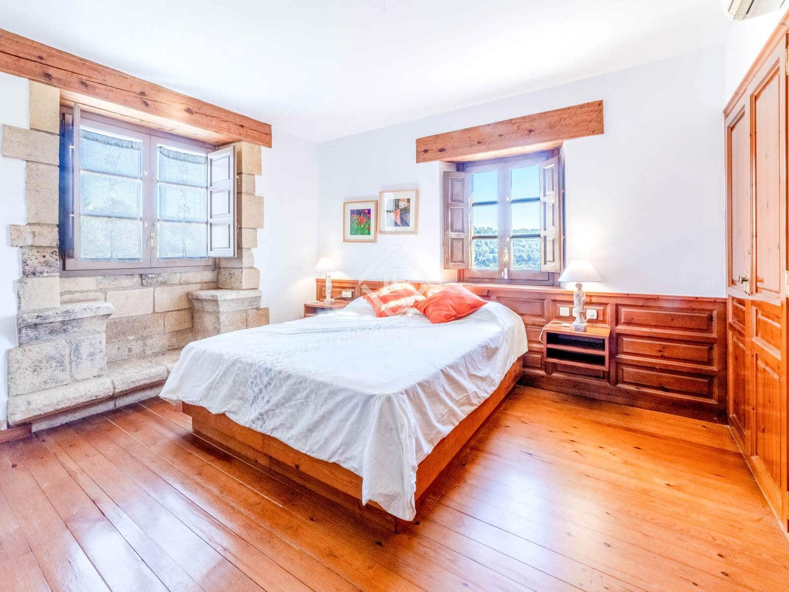 7 bedroom Finca/Country House for sale in Castellet i la Gornal with pool garage - € 1,250,000 (Ref: 9360447)