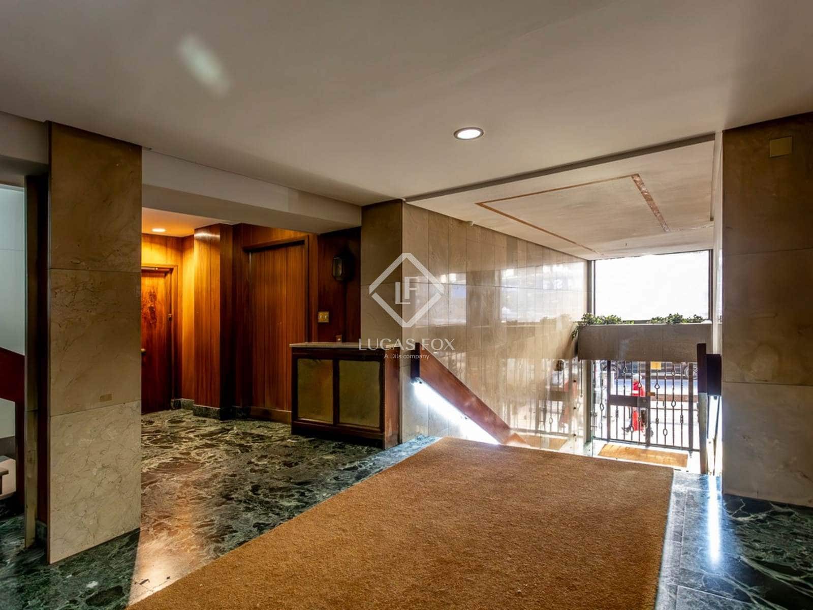 4 sovrum Lägenhet att hyra i Madrid stad med pool garage - 5 400 € (Ref: 9360893)