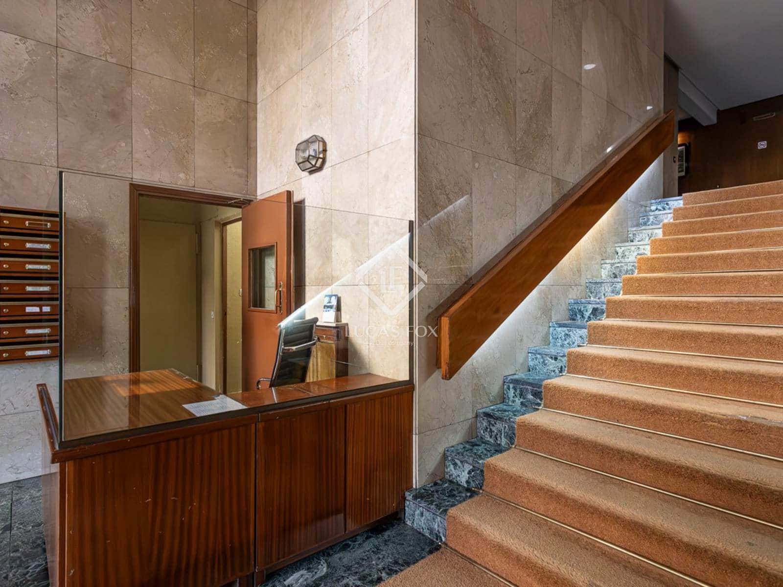 4 sovrum Lägenhet att hyra i Madrid stad med pool garage - 5 400 € (Ref: 9360893)