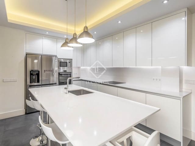 4 sovrum Lägenhet att hyra i Lista, Madrid stad med pool garage - 5 400 € (Ref: 9360893)