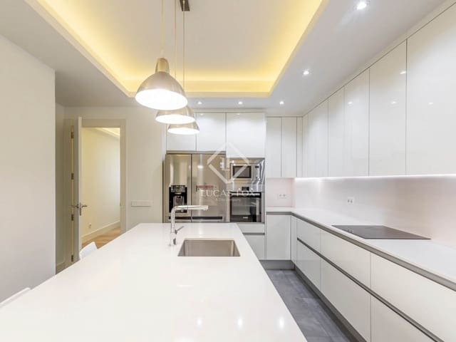 4 sovrum Lägenhet att hyra i Lista, Madrid stad med pool garage - 5 400 € (Ref: 9360893)