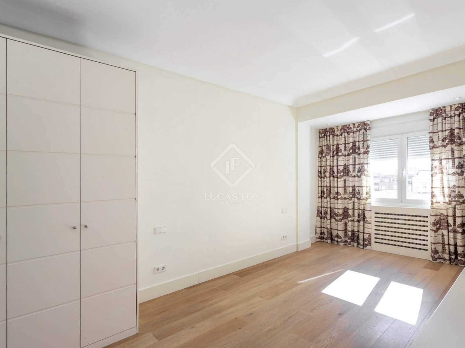 4 sovrum Lägenhet att hyra i Madrid stad med pool garage - 5 400 € (Ref: 9360893)