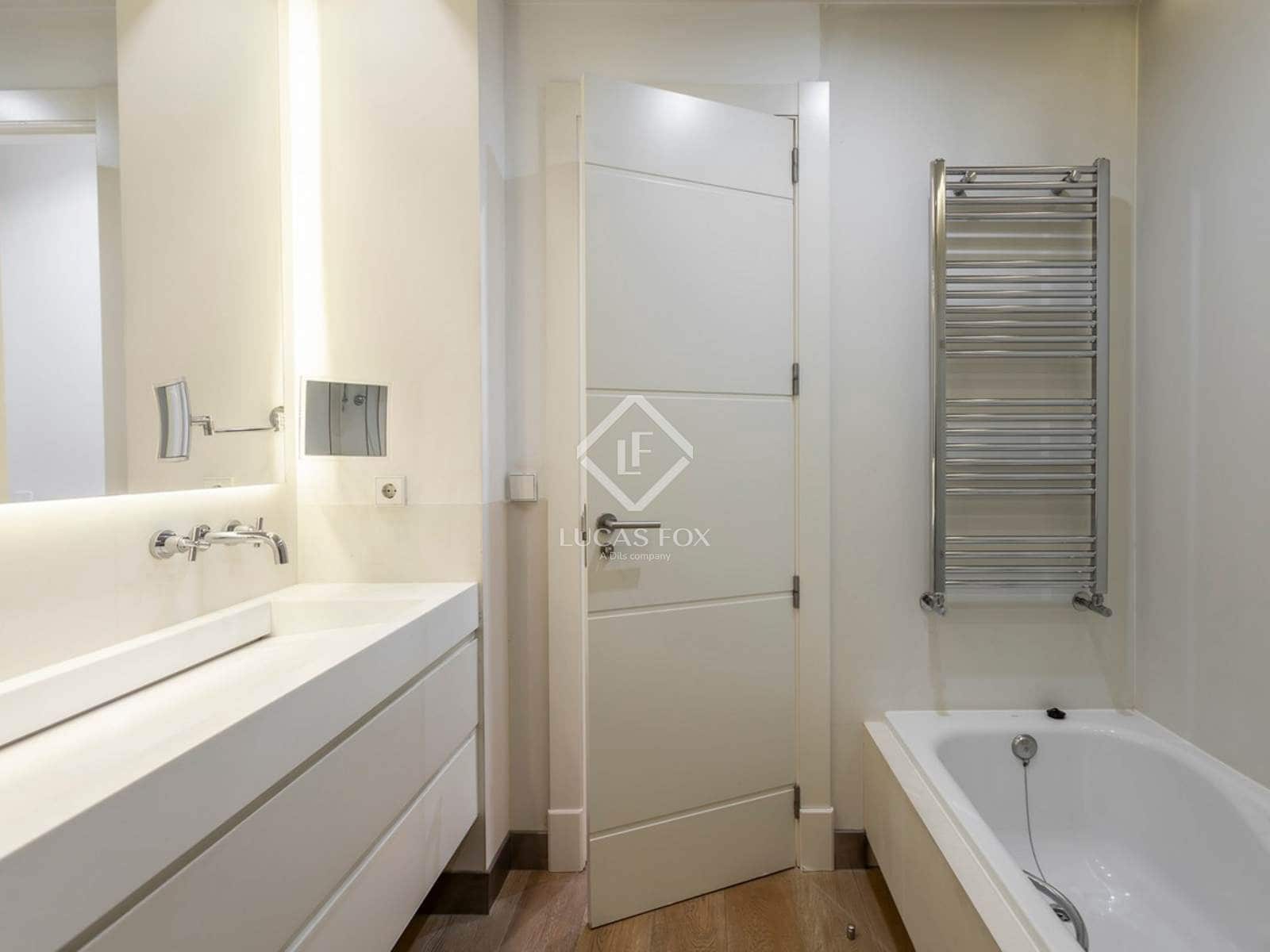 4 sovrum Lägenhet att hyra i Madrid stad med pool garage - 5 400 € (Ref: 9360893)