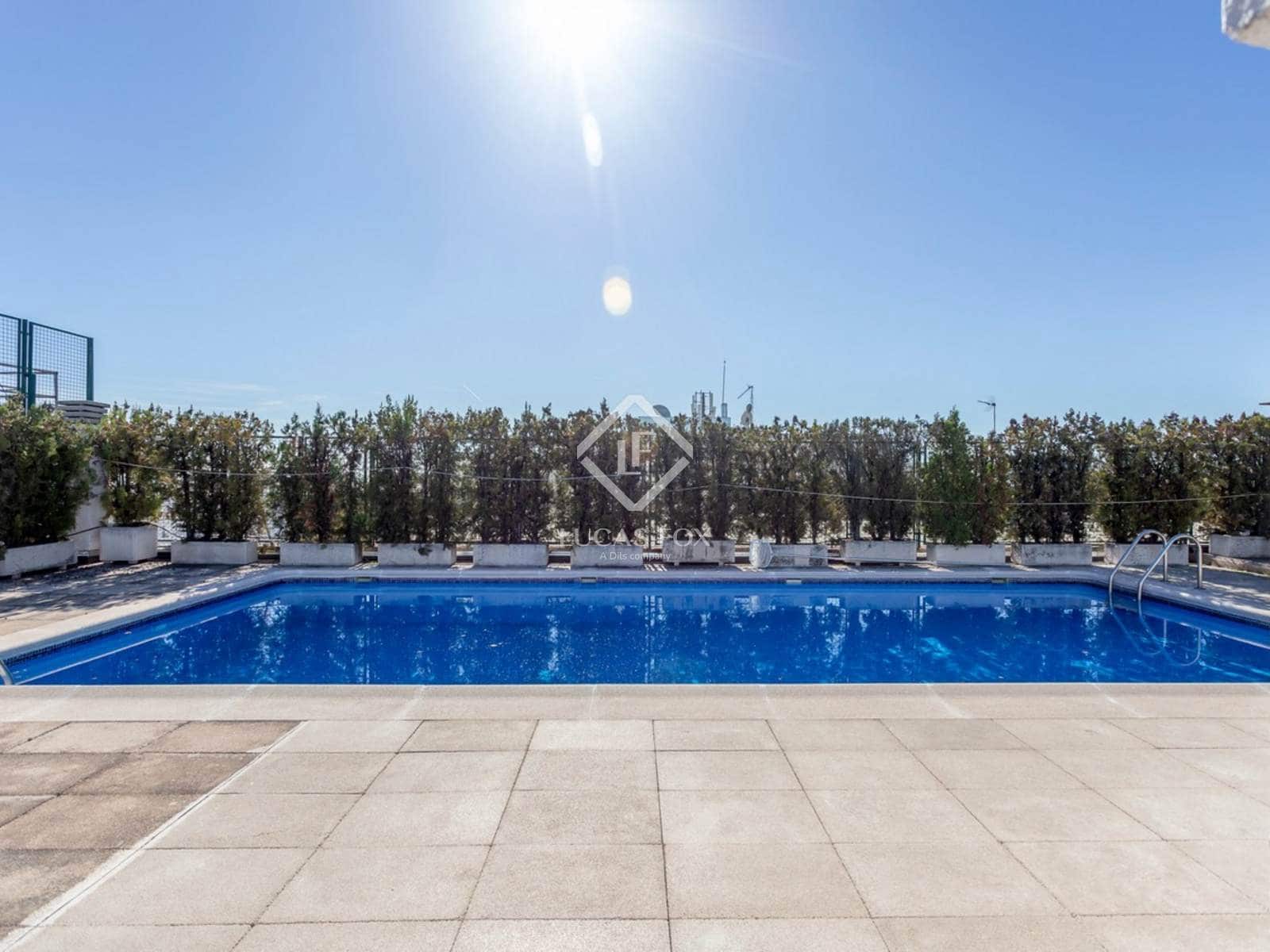 4 sovrum Lägenhet att hyra i Madrid stad med pool garage - 5 400 € (Ref: 9360893)
