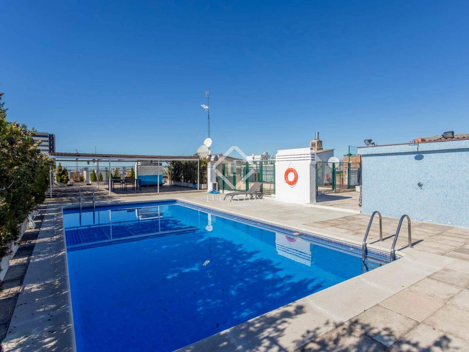 4 sovrum Lägenhet att hyra i Madrid stad med pool garage - 5 400 € (Ref: 9360893)