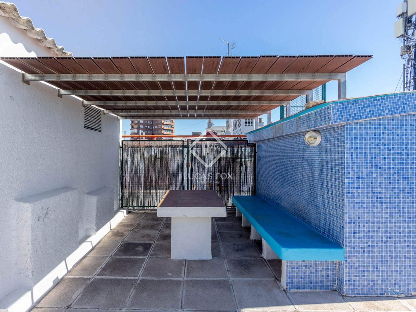 4 sovrum Lägenhet att hyra i Madrid stad med pool garage - 5 400 € (Ref: 9360893)