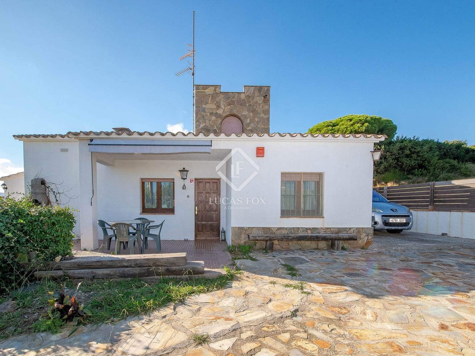 4 bedroom Villa for sale in Sant Antoni de Calonge with garage - € 380,000 (Ref: 9360894)